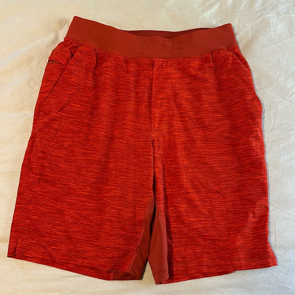 Lululemon Men’s Pace Breaker 9 inch linerless shorts